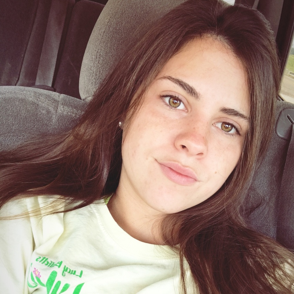 Meet your Posher, Mikala